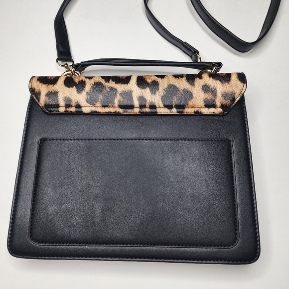 Badgley Mischka Leopard Print Black Shoulder Bag Purse - Picture 4 of 7